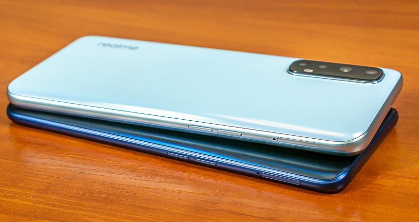 Снизу — Realme 7 Pro, сверху — Realme 7