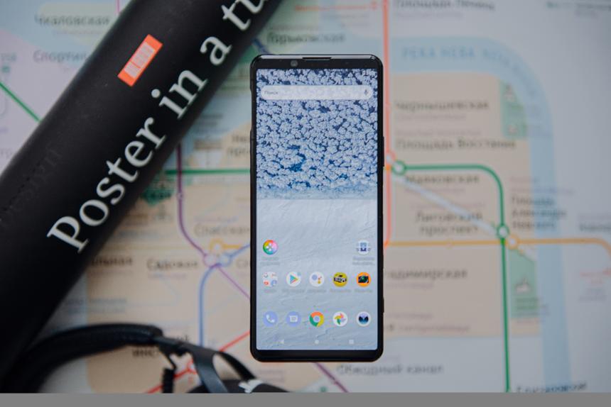 Смартфонов много, а компактный японский флагман один!