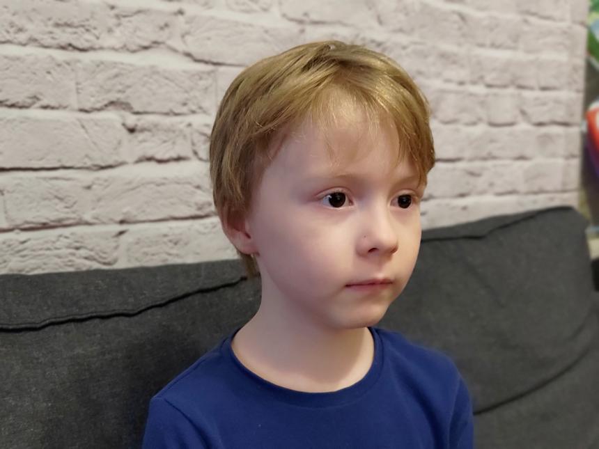 Портрет на камеру Asus Zenfone 8