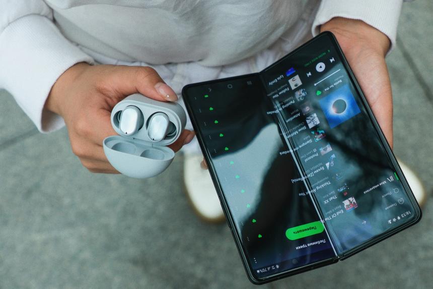 Если вы не из тех, кто покупает Xiaomi не глядя, вот обзор их новейших наушников с шумодавом