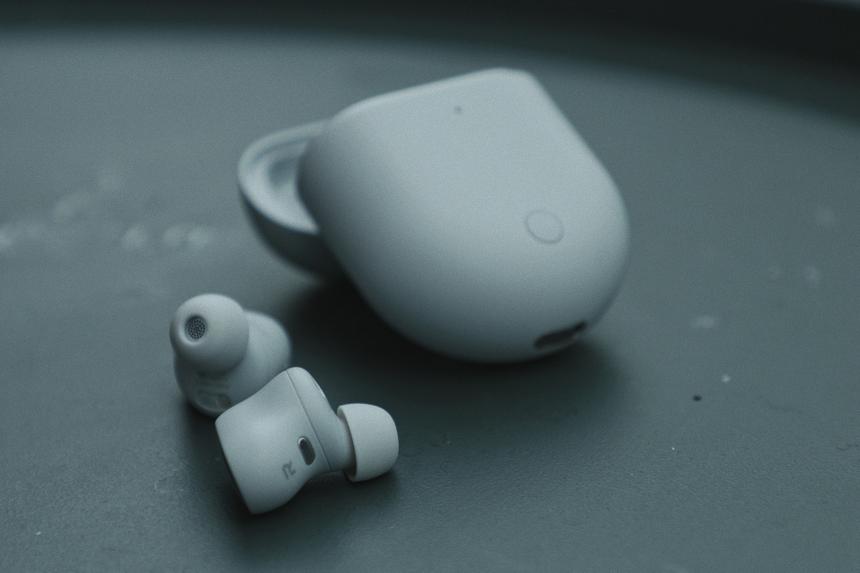 Если вы не из тех, кто покупает Xiaomi не глядя, вот обзор их новейших наушников с шумодавом