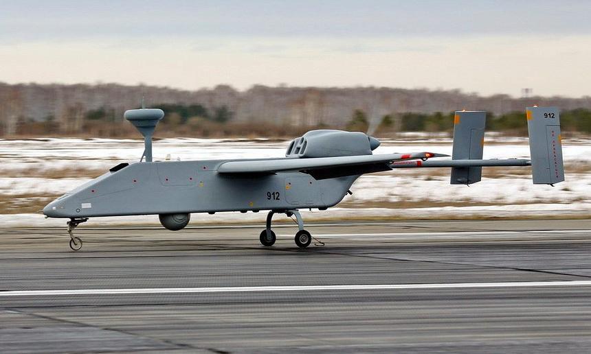 Российский БПЛА Форпост на базе израильского IAI Searcher