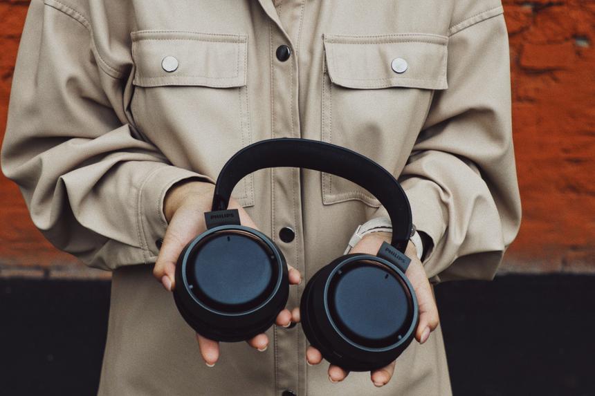 Ребята, Philips сделал лучшие Bluetooth-наушники по сочетанию качества звука и эффективности шумодава