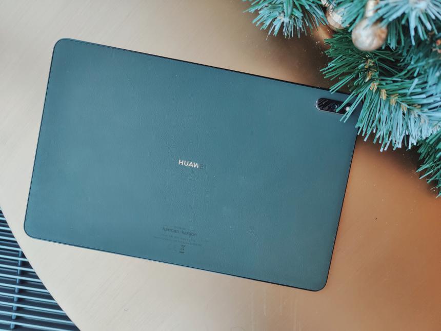 Напоминаем вам о лучшем новогоднем подарке среди гаджетов