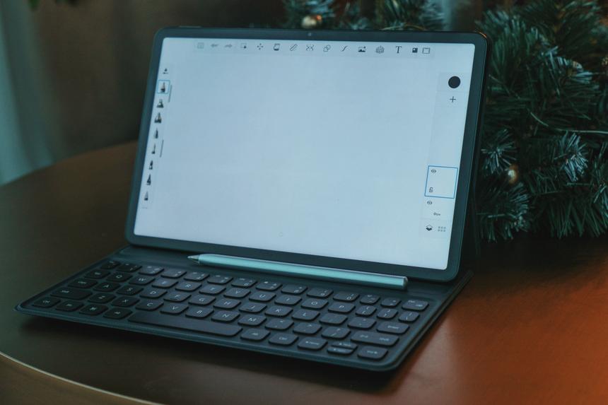 Напоминаем вам о лучшем новогоднем подарке среди гаджетов