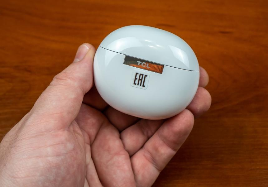 Шестисотые, но не Mercedes: тестируем наушники с шумодавом от знаменитого производителя теликов