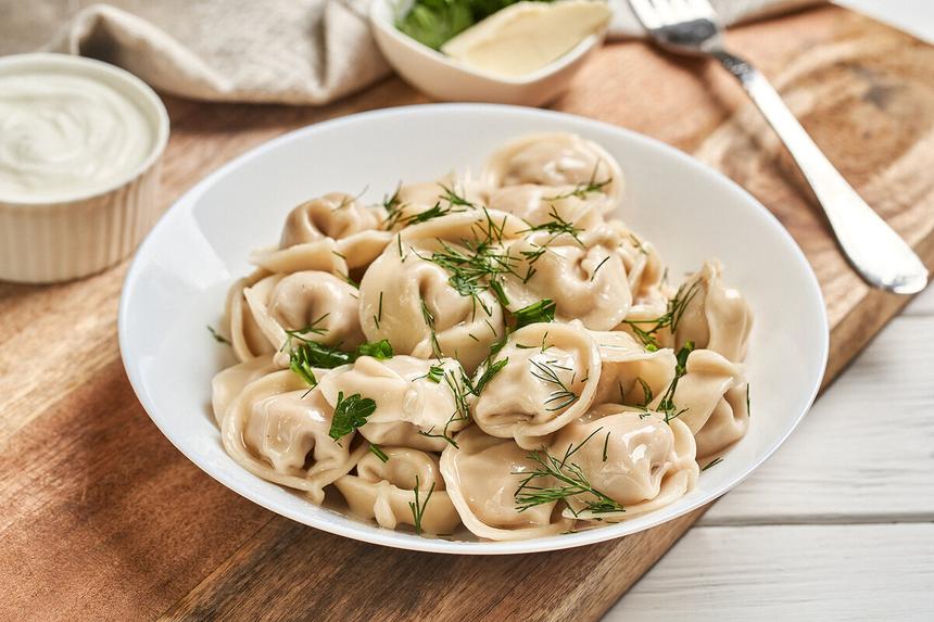 Врач объяснила, почему некоторым людям нельзя есть пельмени из магазина