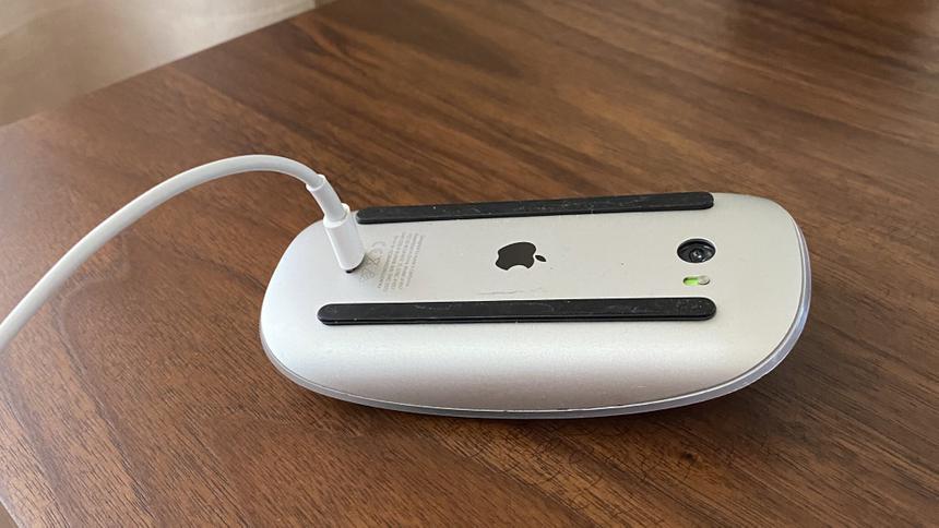 Это самые сомнительные дизайнерские решения Apple за последнее время