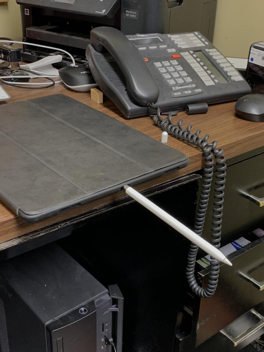 Это самые сомнительные дизайнерские решения Apple за последнее время