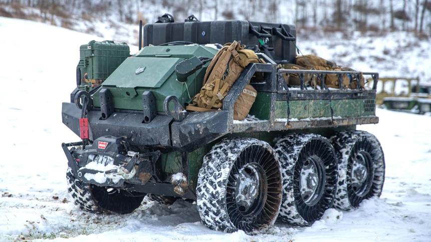 Американские военные испытали колёсного робота в горах