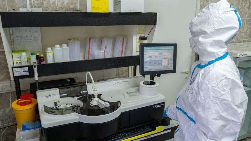 Учёные объяснили, как коронавирус попадает из лёгких в другие органы