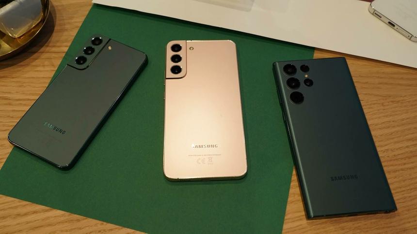 Почувствуйте себя нищими: в Индии раскупили дорогущие Samsung S22 рекордными темпами