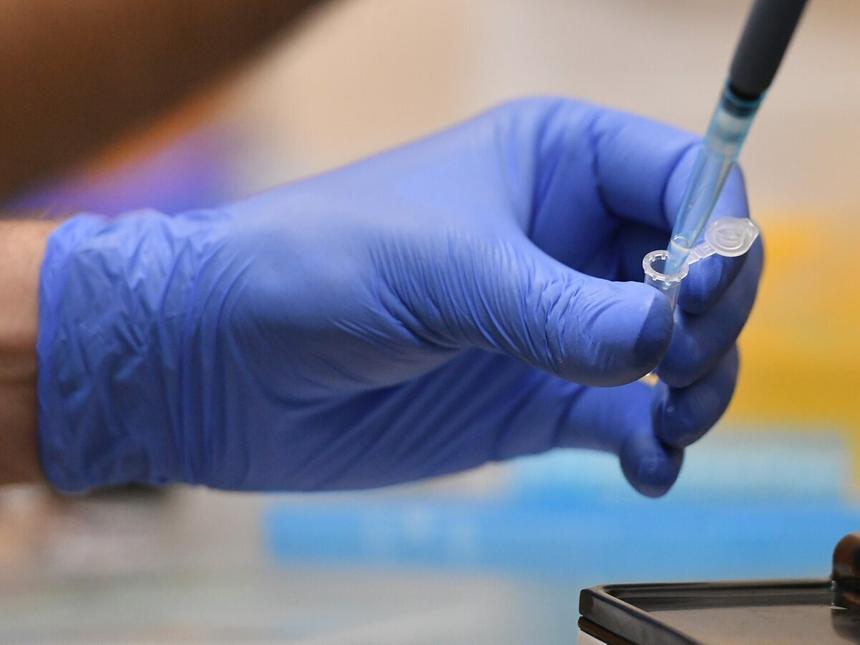 На какой день пребывания в больнице будут применять "коктейль из антител" против COVID-19