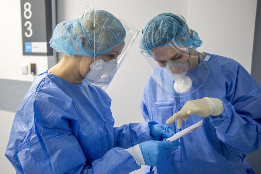 Насколько эффективен будет "коктейль из антител" против необычных видов COVID-19