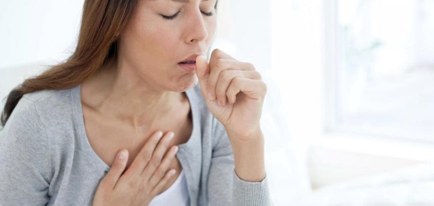 Врач объяснил, почему людям с омикрон-штаммом нужна прохлада