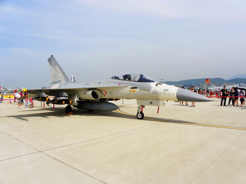 Тайваньский истребитель AIDC F-CK-1