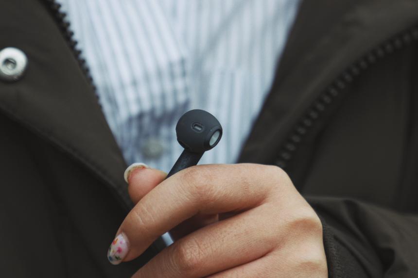 Вас бесит, что наушники по прочности сейчас на уровне чипсов? Берите «бронированную» спортивную модель!