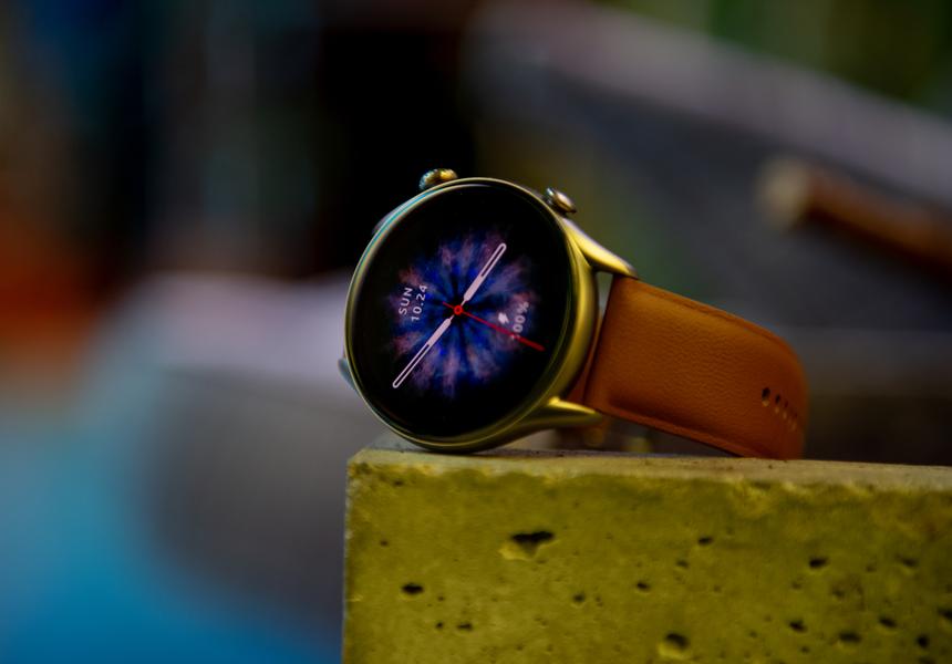 Что общего у часов с женщинами? Они обычно либо умные, либо красивые. Но в этих всего поровну