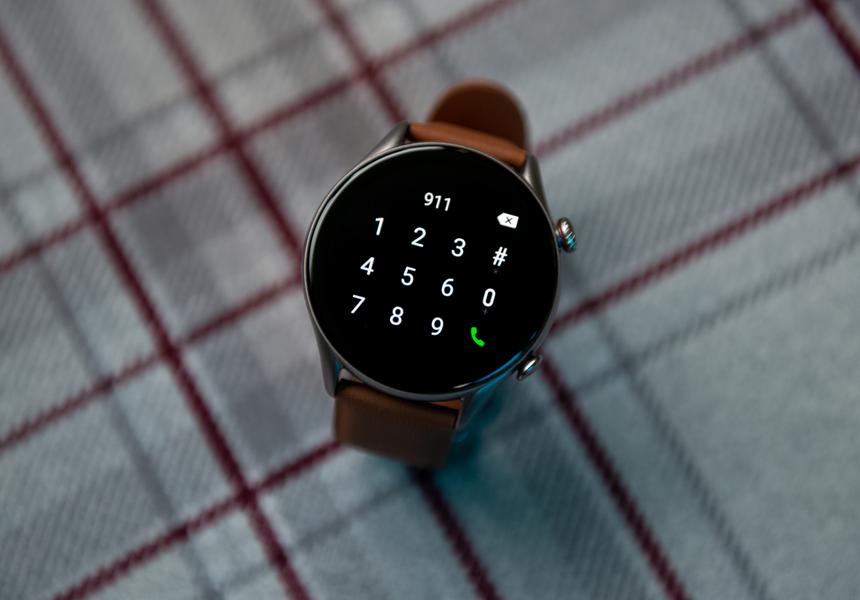 Что общего у часов с женщинами? Они обычно либо умные, либо красивые. Но в этих всего поровну