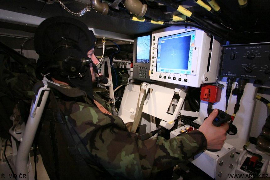 Pandur II, место командира