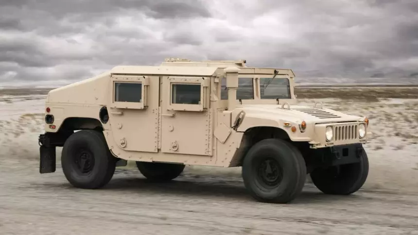США передаст Украине внедорожники Humvee, которые вы видели в фильмах