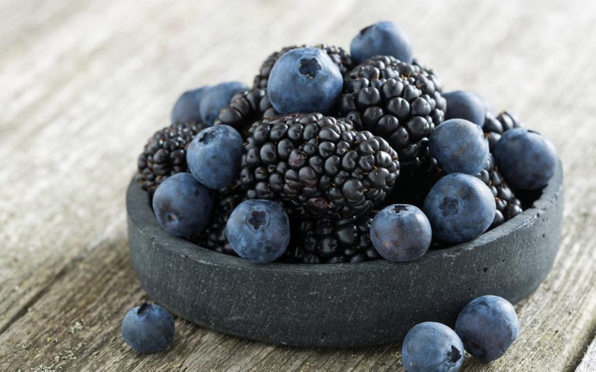 Какие продукты нужно есть для молодости кожи