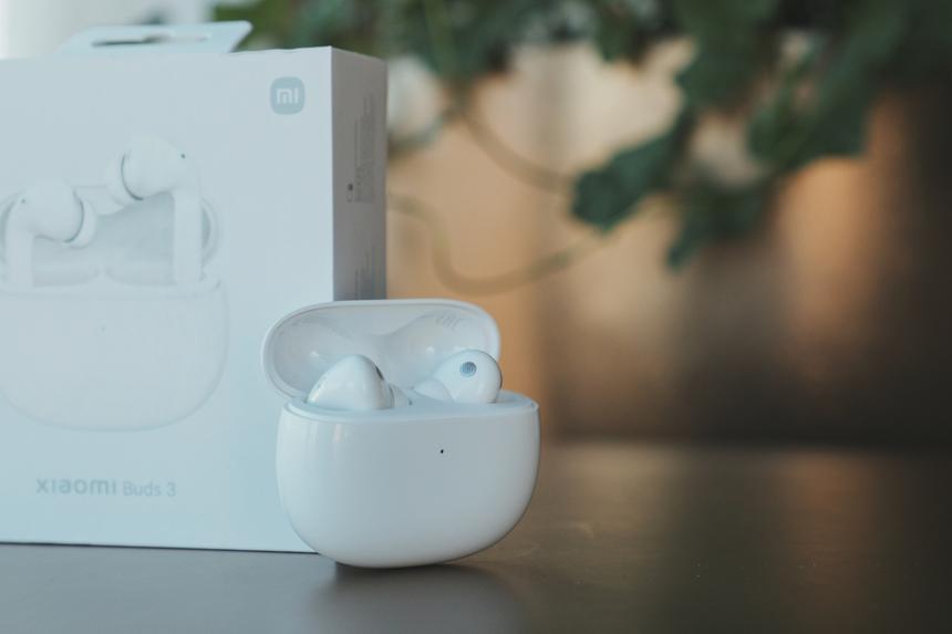 Xiaomi говорит, что выпустила охренительные TWS наушники. А мы это проверяем!