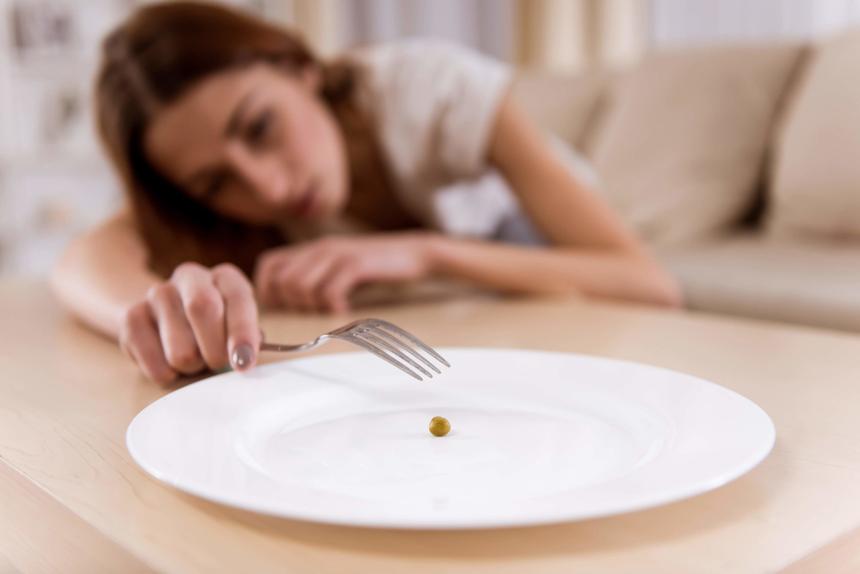 Назван самый вредный для организма способ похудения