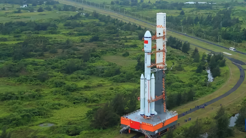 Китайский космический грузовик отправился на орбиту Земли