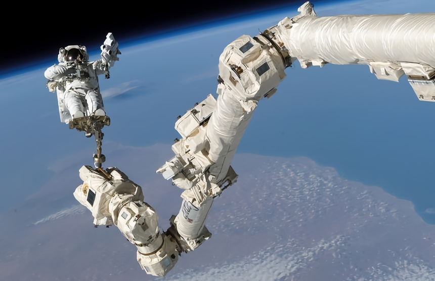 В России изобрели робота для автоматического спасения космонавтов в опасной ситуации