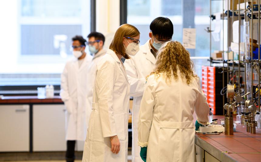 Диоды и резисторы смогли собрать из белков