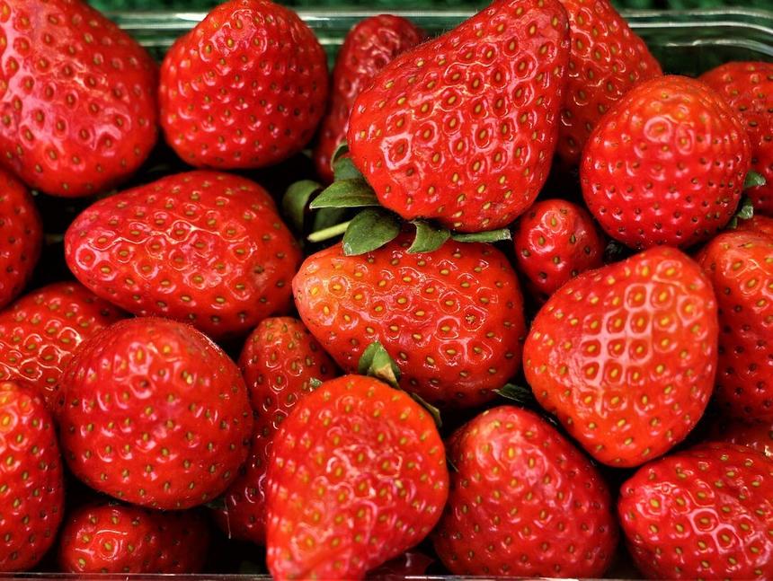 Каким неожиданным свойством обладает клубника