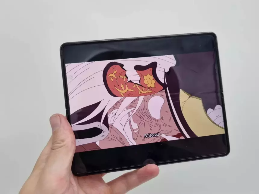 В сеть утекли полные характеристики нового поколения гибкого смартфона Samsung Galaxy Z