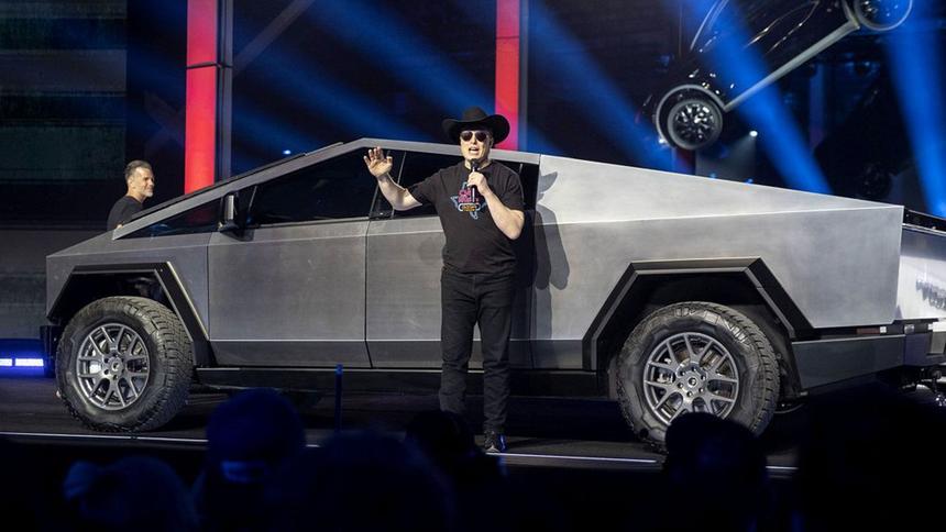 "Если вы не нужны императору Марса": сотрудников Tesla пытаются переманить в другие компании