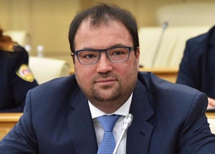 Минцифры отчиталось, насколько упала посещаемость ушедших из России Twitter, Facebook* и Instagram*