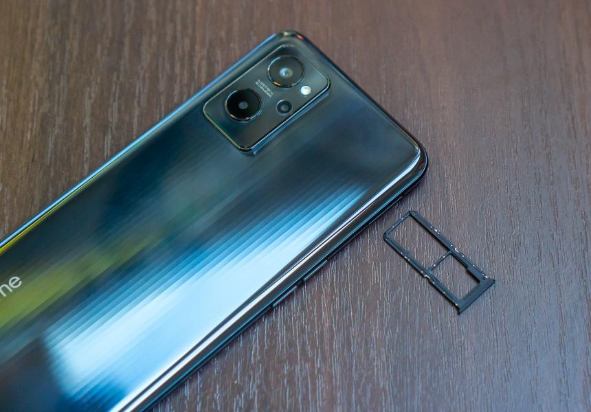 В нём ничего сенсационного, но этот смартфон станет хитом среди недорогих моделей в России