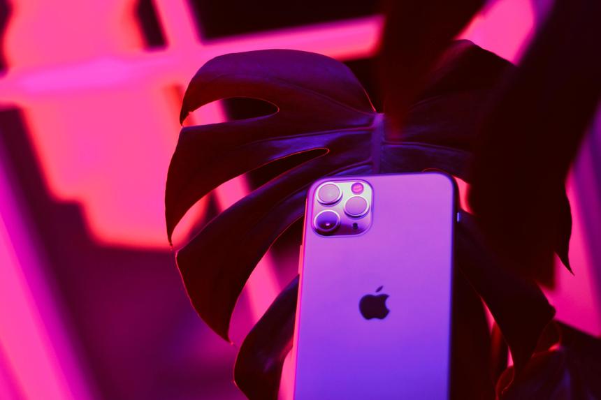 Apple может выплатить компенсацию миллионам британцев из-за комиссии в App Store