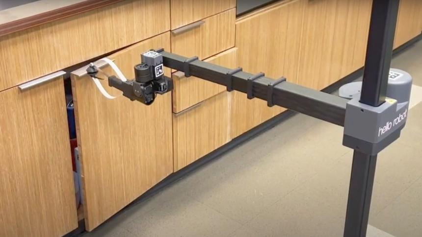 Робот понаблюдал за людьми и научился выполнять домашние дела