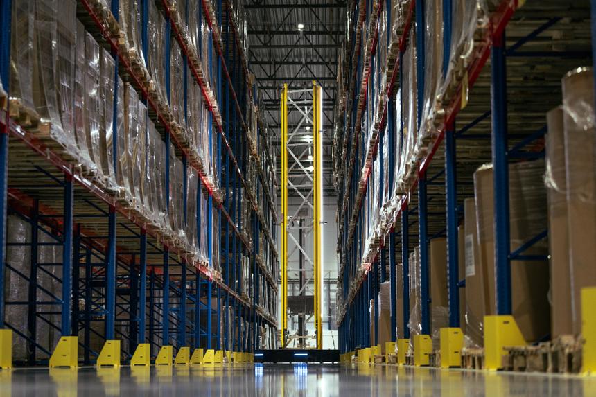 Робот Маркета. На обложке выше показан робот Лавки