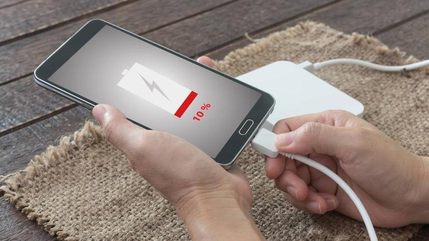 Почему ваш смартфон так долго заряжается: восемь возможных причин 