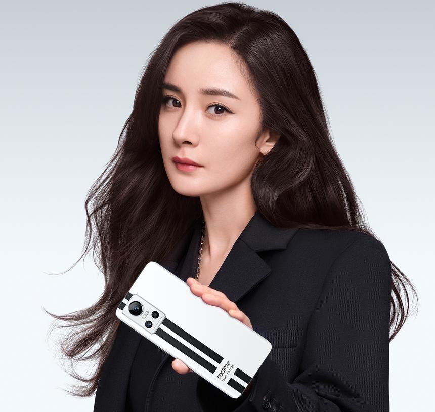 Россияне перешли на китайские смартфоны: продажи устройств выросли в 2-3,5 раза