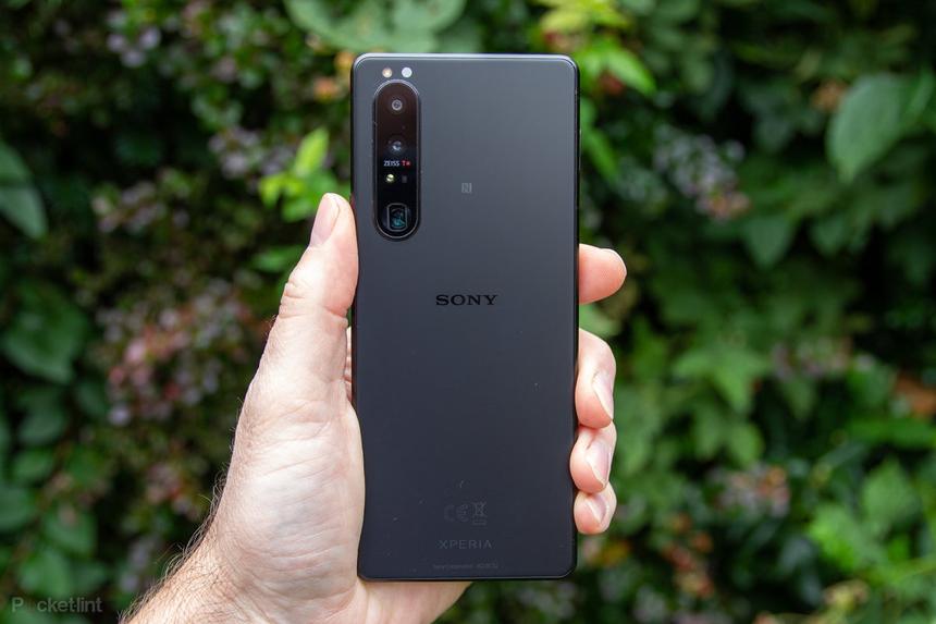 Круче многих ПК: Sony выпустила смартфон с 16 ГБ оперативки и 4К-дисплеем