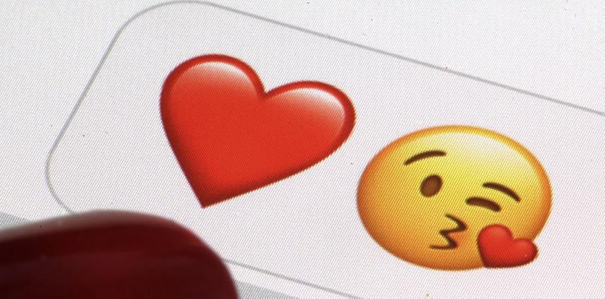 В iOS 16 можно создать эмодзи голосом