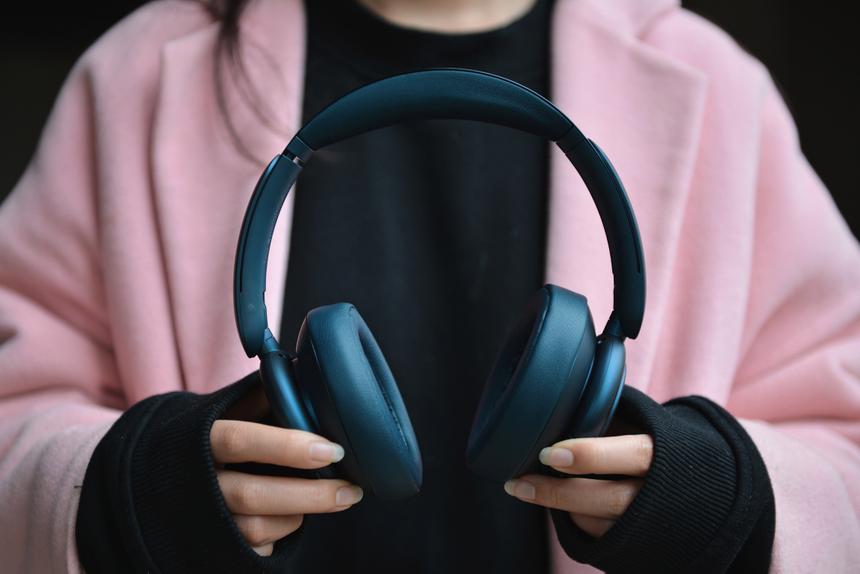 Сколько стоят хорошие большие Bluetooth-наушники с шумоподавлением и без, если не переплачивать