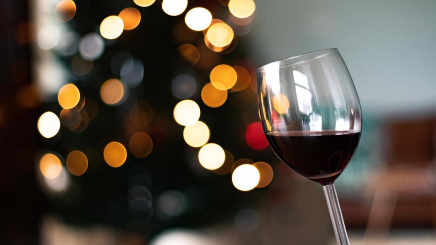 Что будет с вашим организмом, если каждый вечер пить бокал красного вина