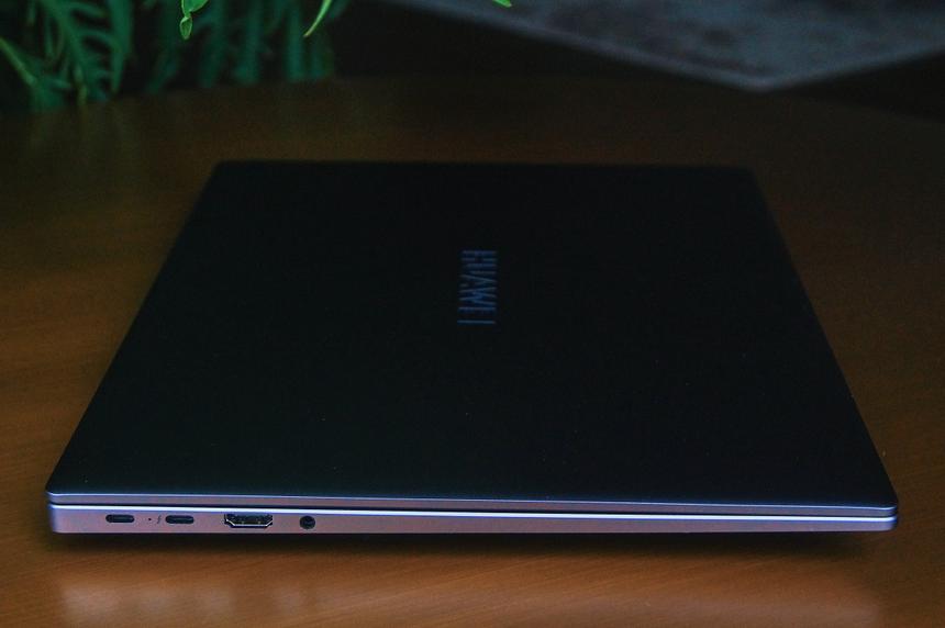 Игровые ноутбуки мощные, но толстые. Офисные — компактные, но слабые. Но есть вариант лучше