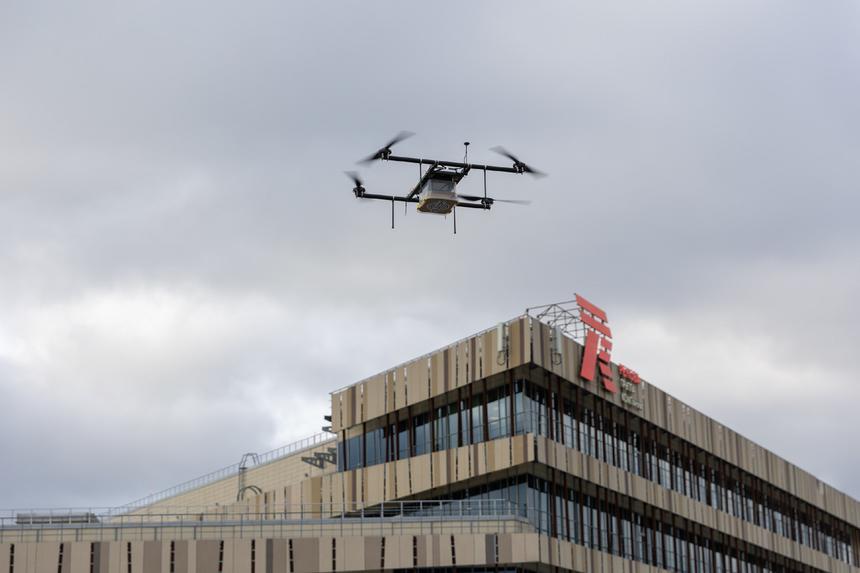 Вместо почтовых голубей: в России рассказали, как будут использоваться беспилотники в городах