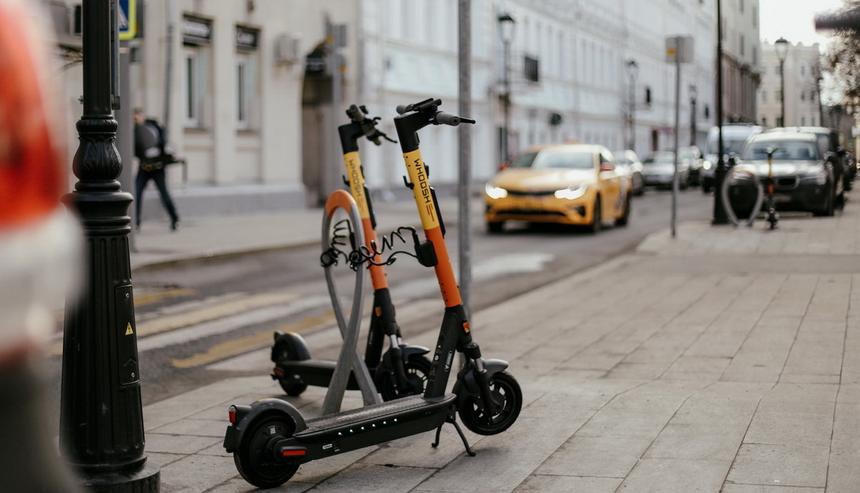 Хакеры украли персональные данные всех клиентов сервиса аренды Whoosh и слили их в Сеть