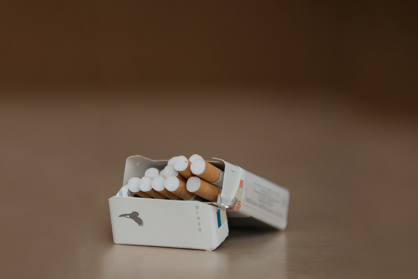 Как курение родителя влияет на возникновение вредной привычки у ребёнка