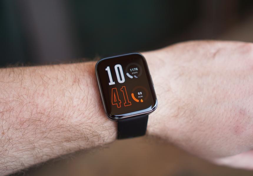 Одни из лучших умных часов, которые можно купить за 7 тысяч рублей